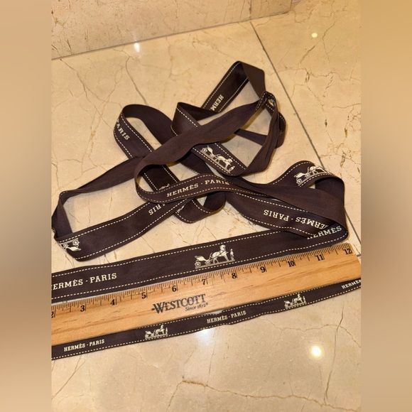 Hermes Gift Bags & Ribbons - Picture 5 of 6